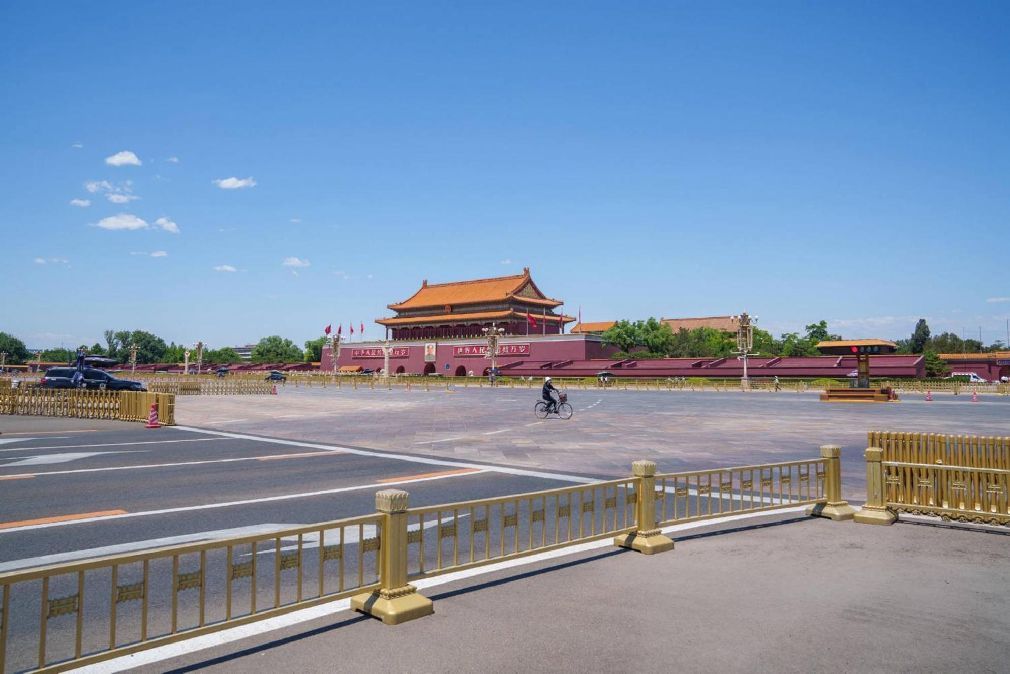 Jingfang Building Smart Hotel - Located In The Busiest Part Of The Downtown Area, Near Beijing Tiananmen Square And The Forbidden City,Wangfujing Shopping Street ,Newly Opened Hotel,Provide Free Laundry Service,Provide Tourism And Ticketing Services エクステリア 写真