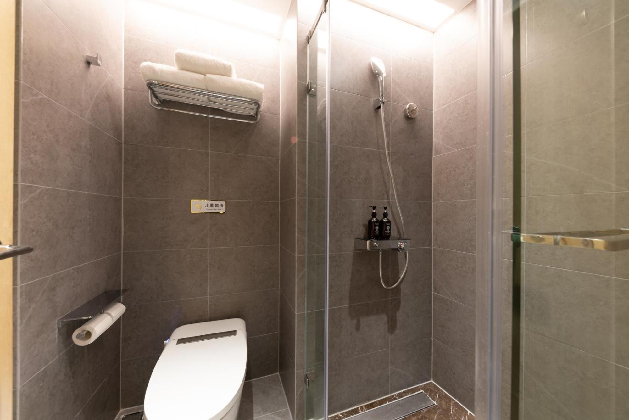 Jingfang Building Smart Hotel - Located In The Busiest Part Of The Downtown Area, Near Beijing Tiananmen Square And The Forbidden City,Wangfujing Shopping Street ,Newly Opened Hotel,Provide Free Laundry Service,Provide Tourism And Ticketing Services エクステリア 写真