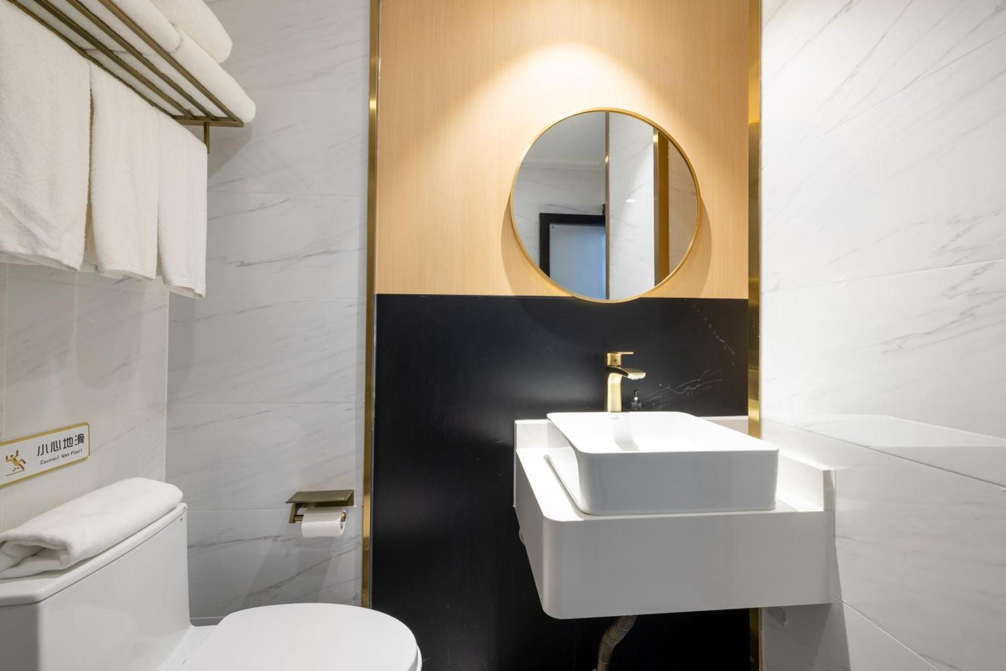 Jingfang Building Smart Hotel - Located In The Busiest Part Of The Downtown Area, Near Beijing Tiananmen Square And The Forbidden City,Wangfujing Shopping Street ,Newly Opened Hotel,Provide Free Laundry Service,Provide Tourism And Ticketing Services エクステリア 写真